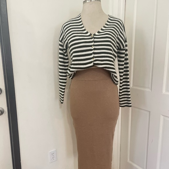 White and Green Wafle Knit Striped Tie Front Sweater Top - Picture 2 of 9